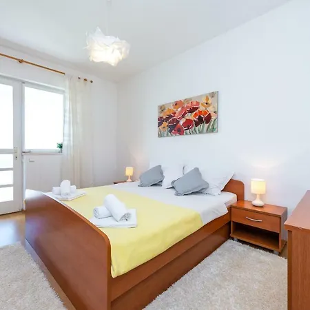 Apartment Jele *